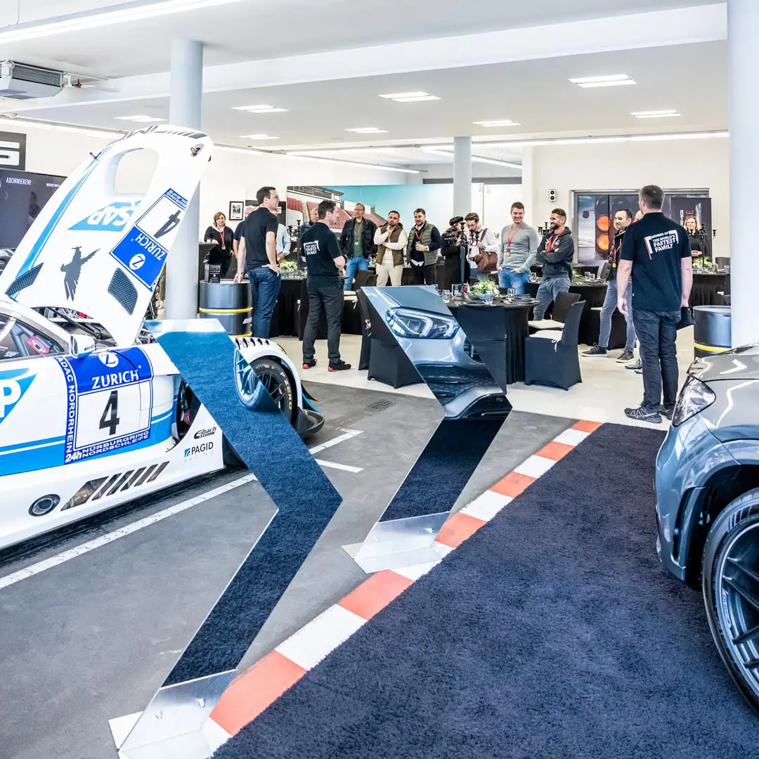 Mercedes-AMG GT3 SAP à l'AMG Performance Center de Carouge