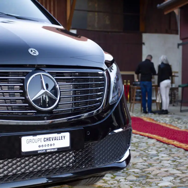 Cocktail_dinatoire_mercedes_utilitaire_groupe_chevalley4_863128944.webp