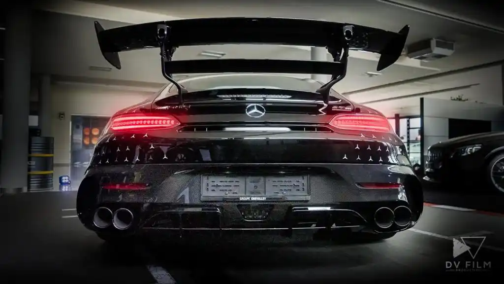 vue arrière de la Mercedes-AMG Black Series P1 Edition à Genève