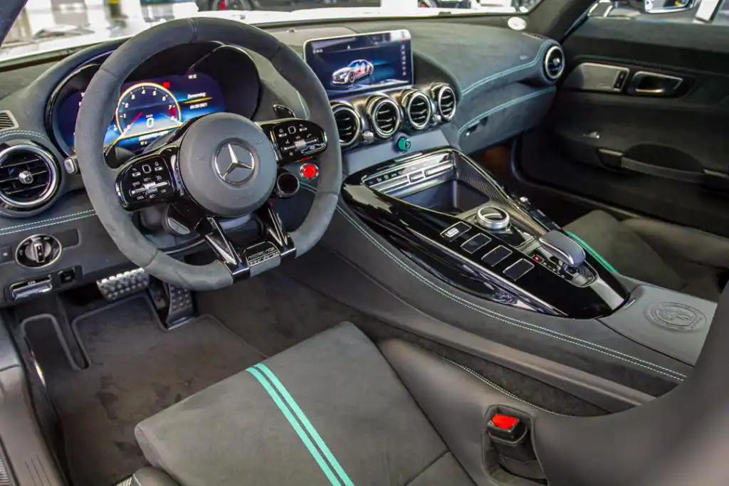 intérieur de la AMG CLE coupé