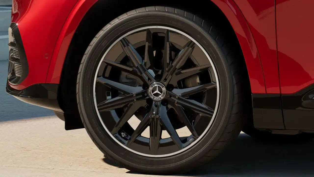 détail de phares led du  SUV Mercedes-Benz GLB électrique Groupe Chevalley